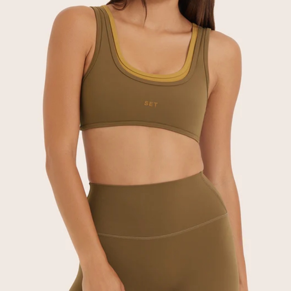 SET Active Airluxe Breathe Layer Scoop Bra and High-Rise Leggings